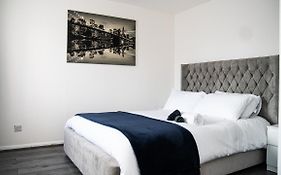 City Service Apartment